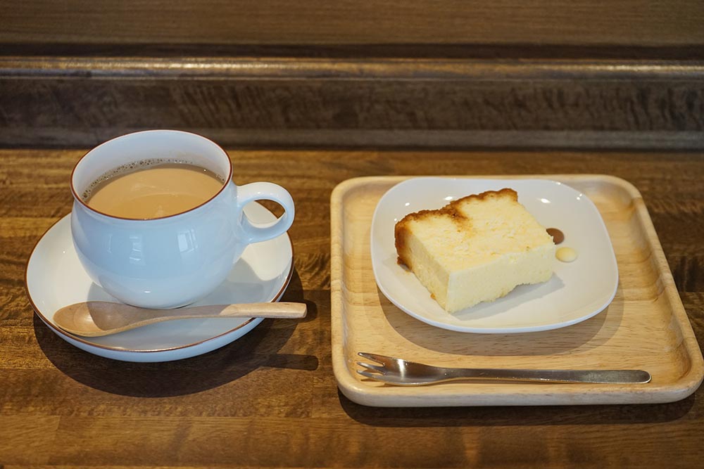 SHIBA COFFEE カフェオレ　ベイクドチーズケーキ